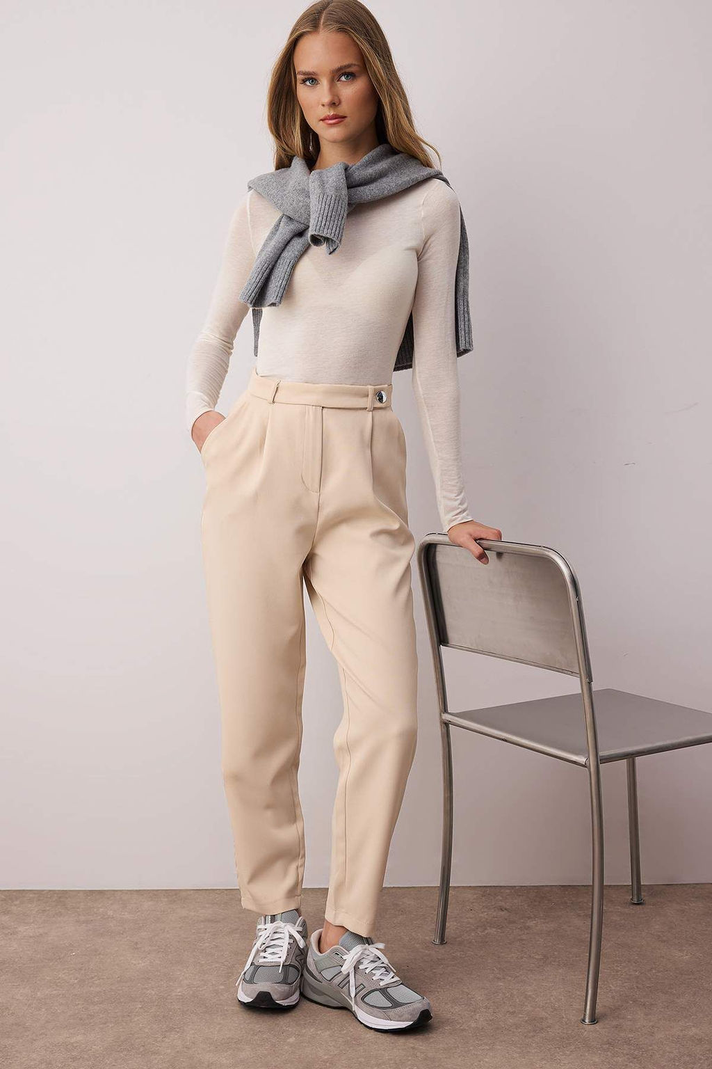 TRENDYOLMILLA Bej Cigarette Dokuma Kumas Pantolon TWOAW22PL0363