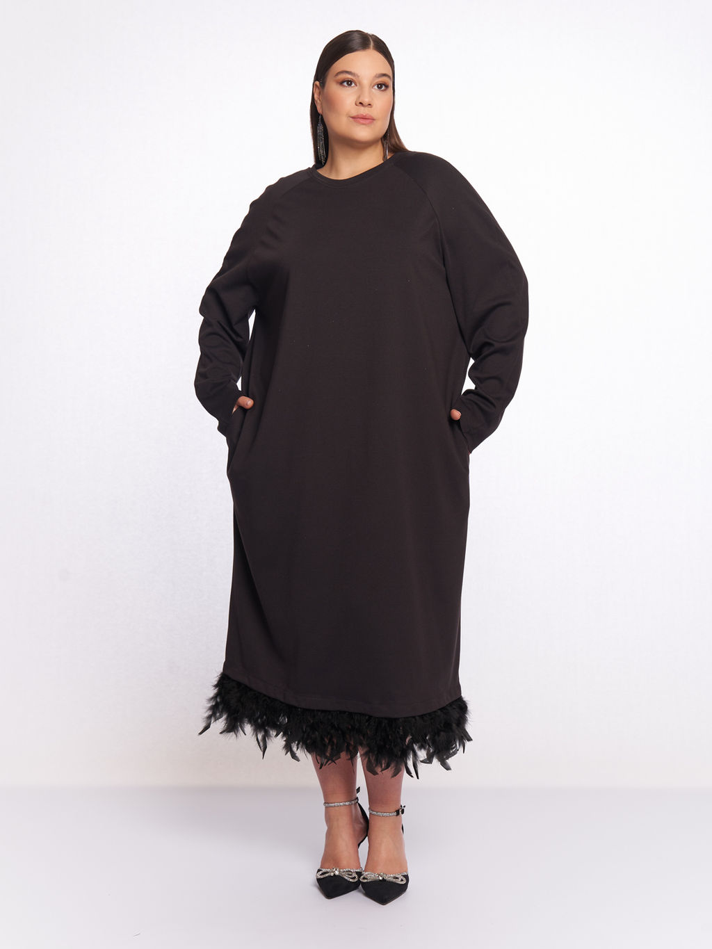 Черное платье с перьями PP57406BLK01 - Артесса фото 9