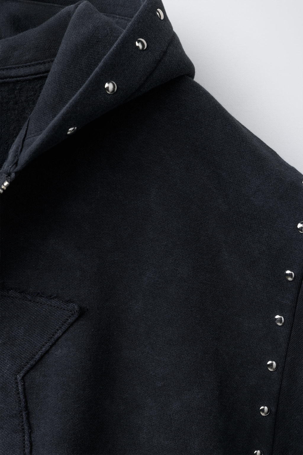 FADED HOODIE WITH STAR AND STUDS - Zara фото 7