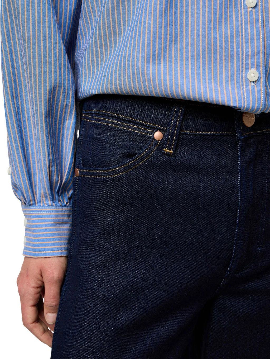 Джинсы женские