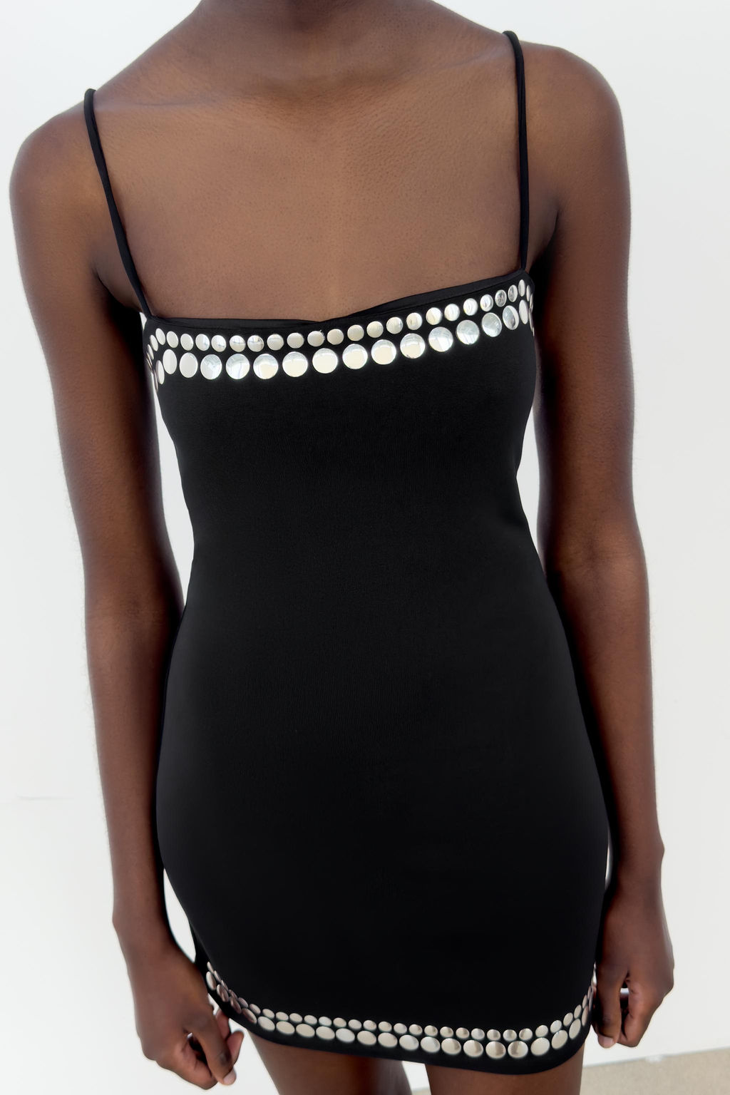 VESTIDO MINI TACHAS / Negro - Zara фото 3