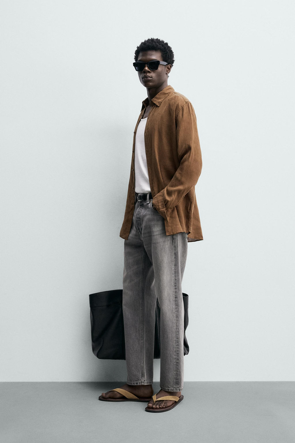 CAMISA REGULAR FIT 100% LINO / Khaki oscuro - Zara фото 4