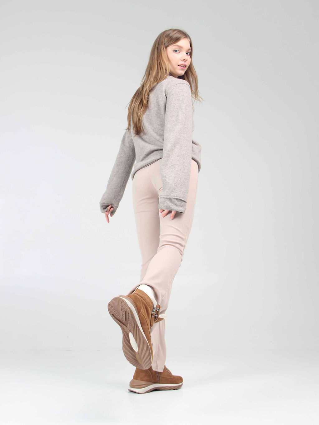 Ботинки 261.uno2br. светло коричневый замша перла/Мех