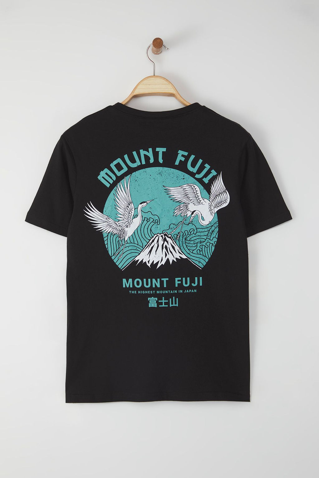 TRENDYOL MAN Siyah Slim/Dar Kesim S?rt Bask?l? Pamuklu Kal?n T-Shirt TMNSS25TS00190