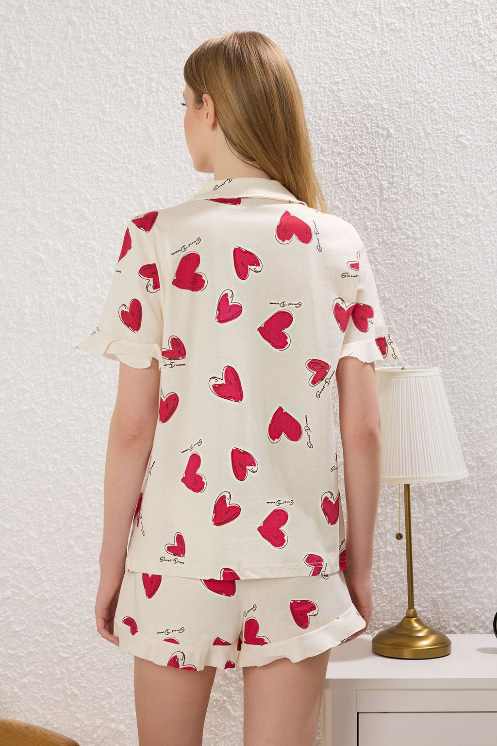 Trendyolmilla Ekru %100 Pamuklu Kalpli Volanl? Sortlu Orme Pijama Tak?m? THMSS25PT00336  фото 4