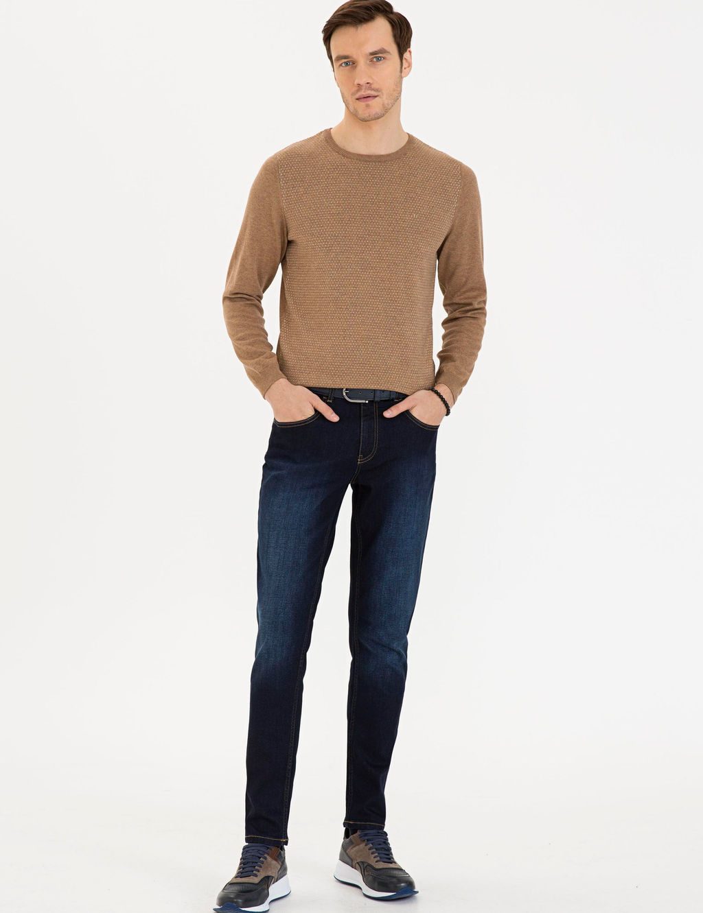 Верблюжий трикотаж приталенного кроя с круглым вырезом - Cacharel фото 5