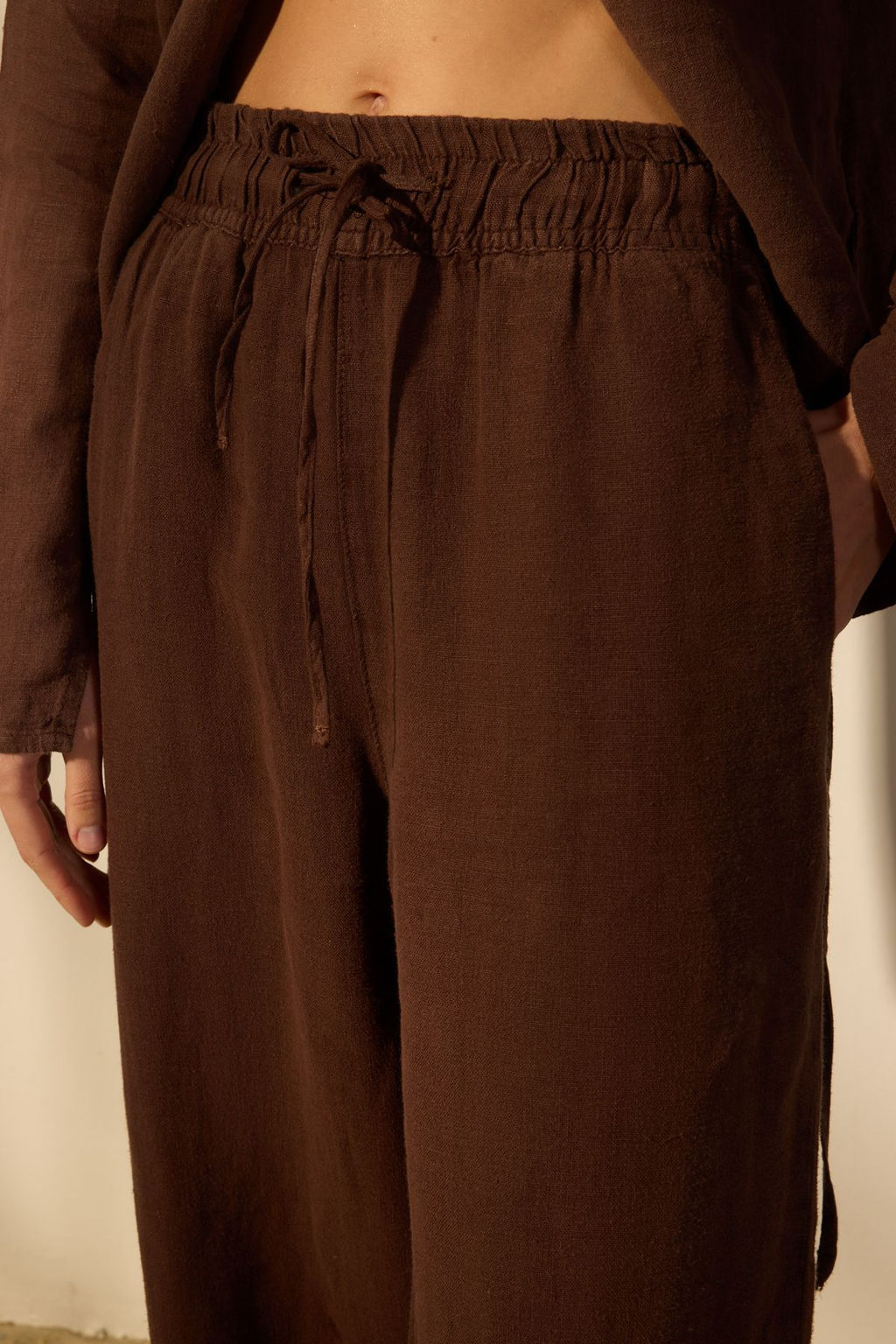 Bej %100 Keten Beli Lastikli Yuksek Bel Ekstra Wide Leg Pantolon TWOSS24JE00251 - Trendyolmilla фото 17