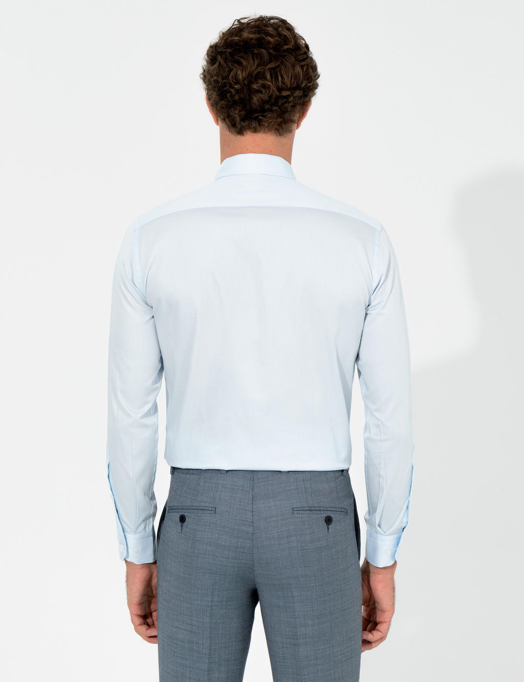 Голубая базовая рубашка зауженного кроя с длинным рукавом - Cacharel фото 11