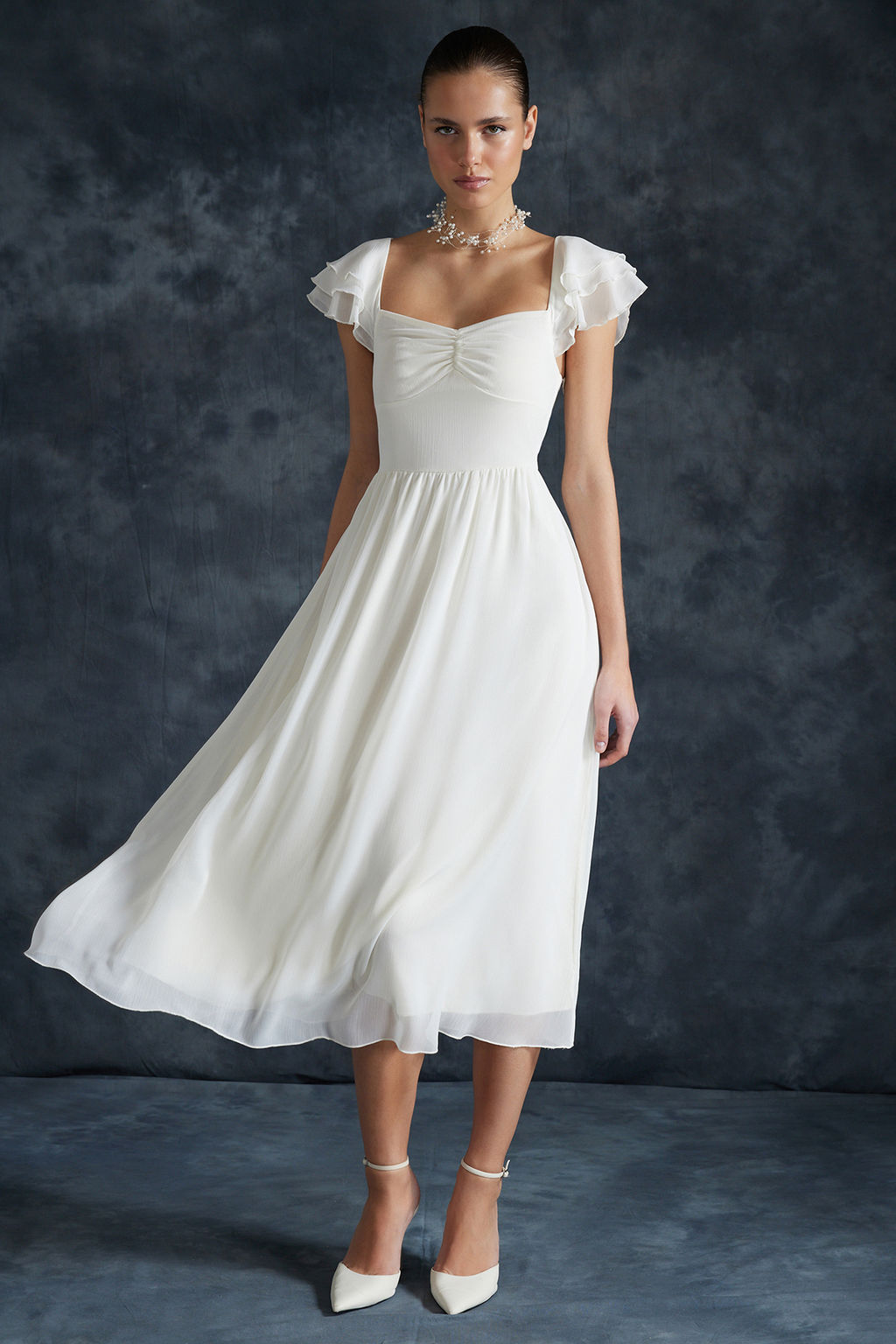 TRENDYOLMILLA Ekru Belden Ac?lan Sifon Astarl? Midi Dokuma Elbise TWOSS24EL00541