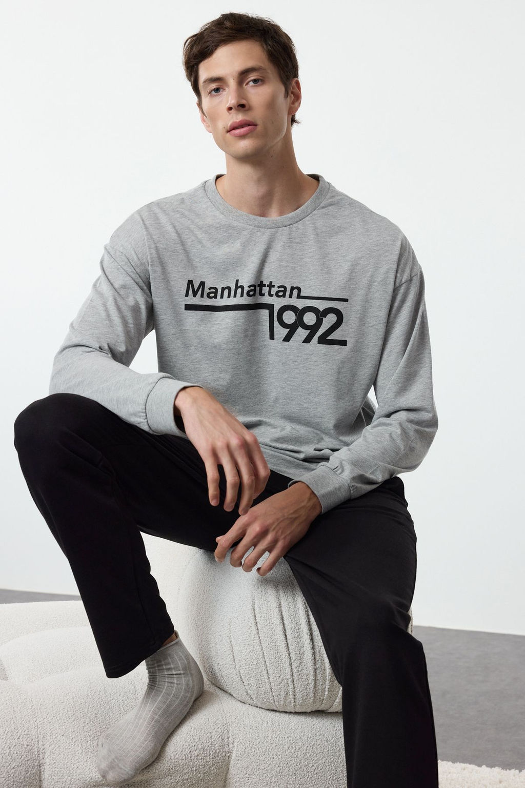 TRENDYOL MAN Erkek Yesil Regular Fit Bask?l? Orme %100 Pamuk Pijama Tak?m? TMNAW25PT00008