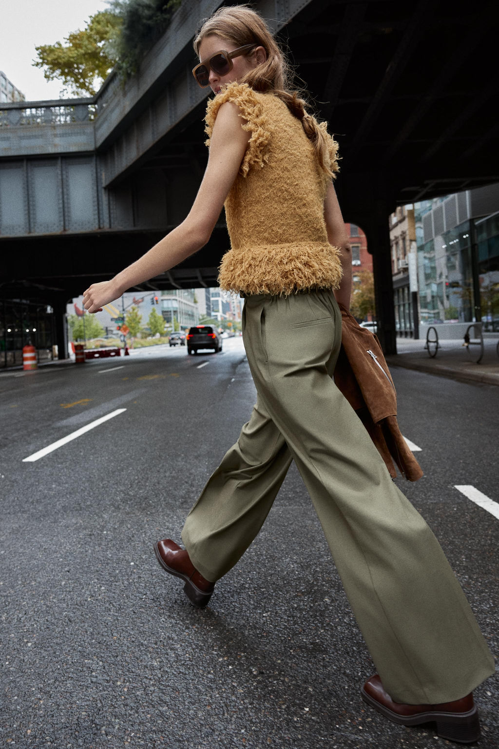 PAPER BAG TROUSERS WITH BELT - Zara фото 5