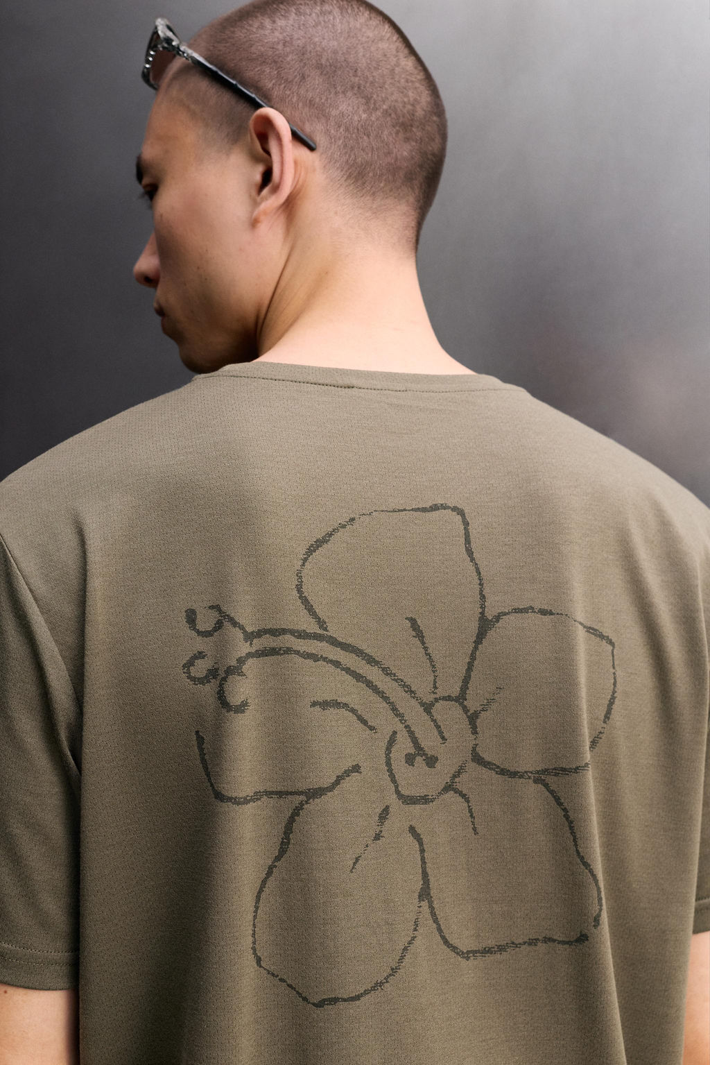 CAMISETA T?CNICA ESTAMPADO FLOR / Verde - Zara фото 5