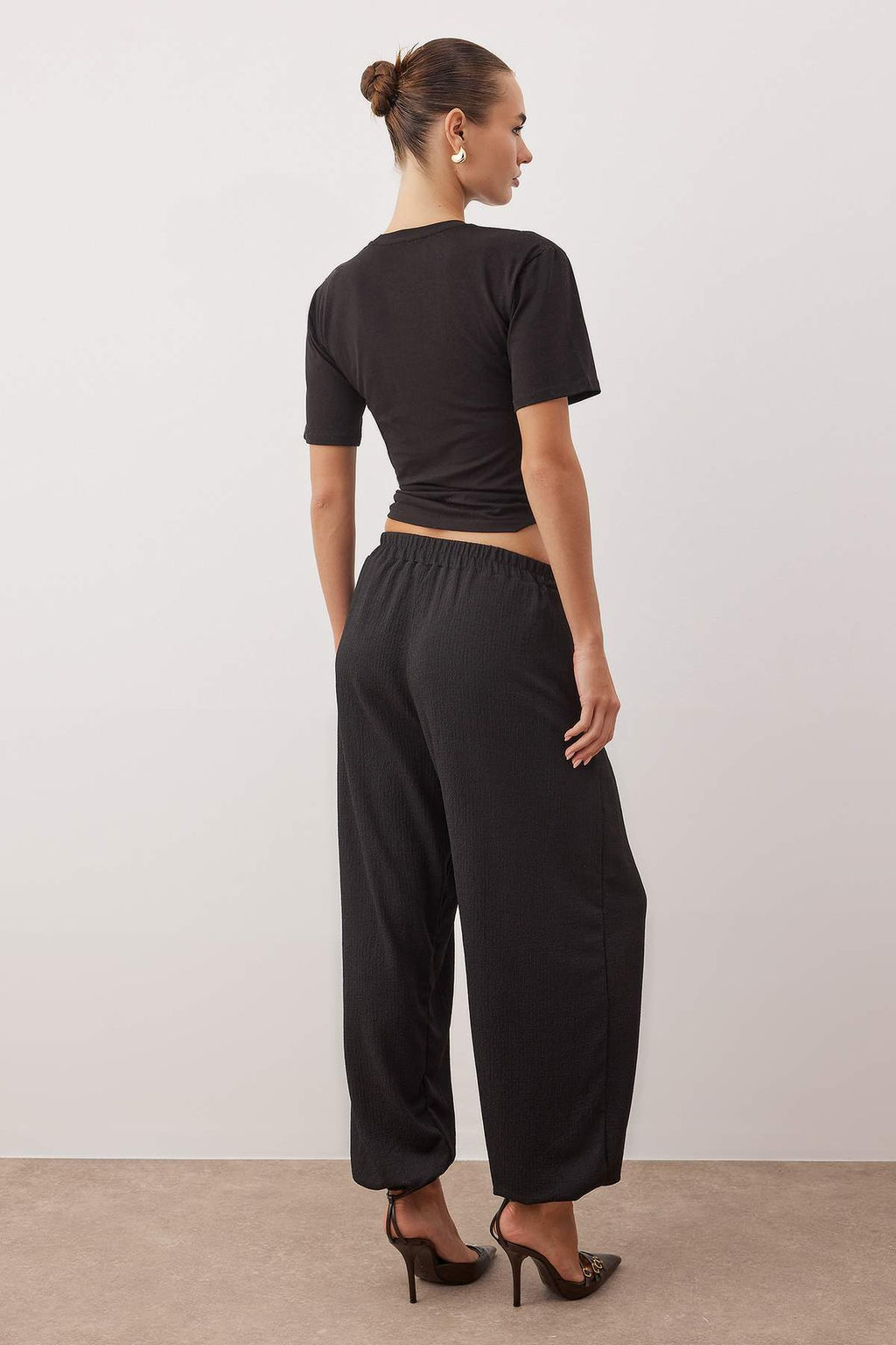 Siyah Burumcuk Pacas? Lastikli Orme Salvar Pantolon TWOAW26PL00139