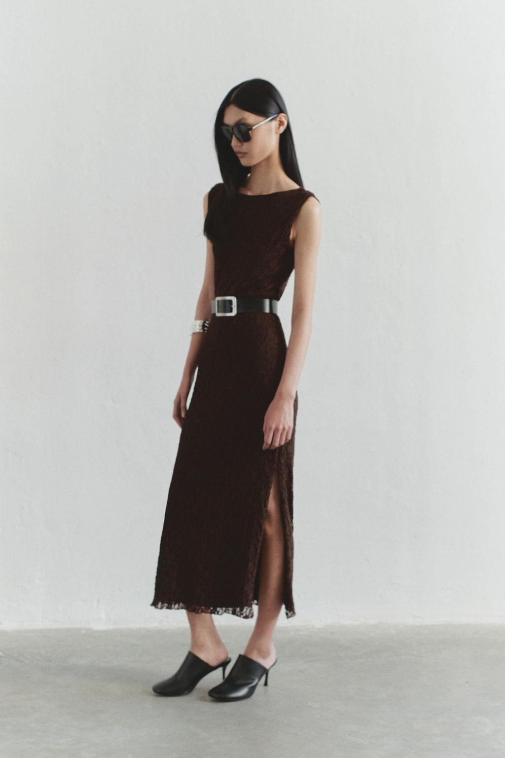 TRENDYOLMILLA Limited Edition Kahverengi Dantel Bodycon S?rt Dekolteli Esnek Orme Elbise TWOSS25EL00485  фото 12