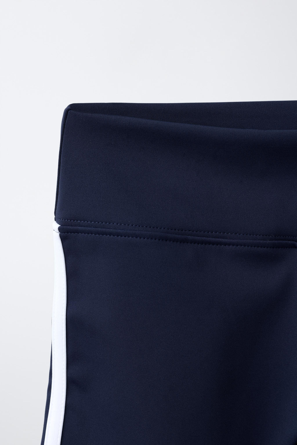 LEGGING CICLISTA SPORTY BANDAS LATERALES / Marino - Zara фото 4