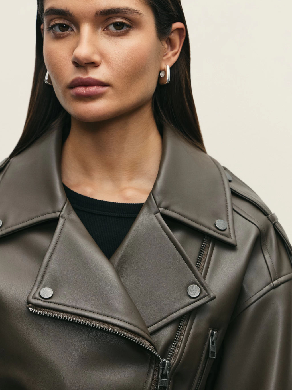 Куртка из искусственной кожи с ремнём / Zarina фото 7