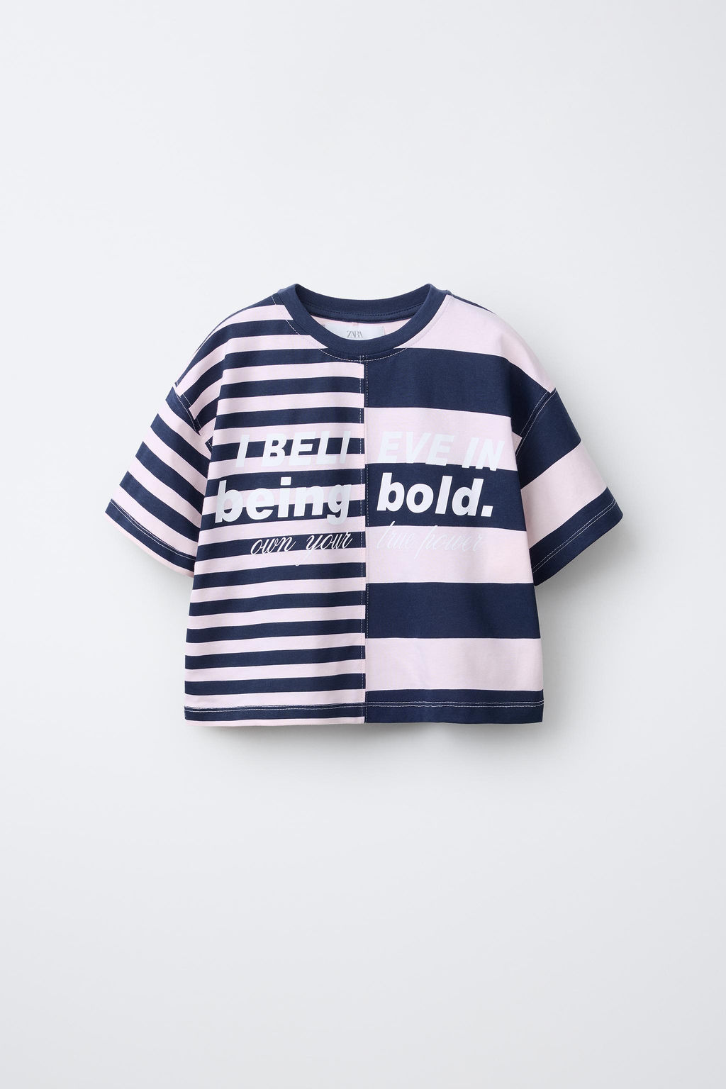 CAMISETA RAYAS TEXTO / Marino / Blanco