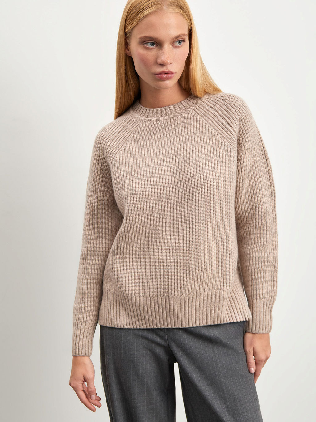 Джемпер с разрезами по бокам B2890/cammello - Emka фото 8