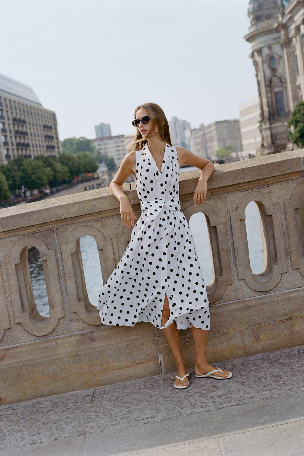 VESTIDO MIDI POPEL?N LUNARES / Negro / Blanco - Zara фото 4