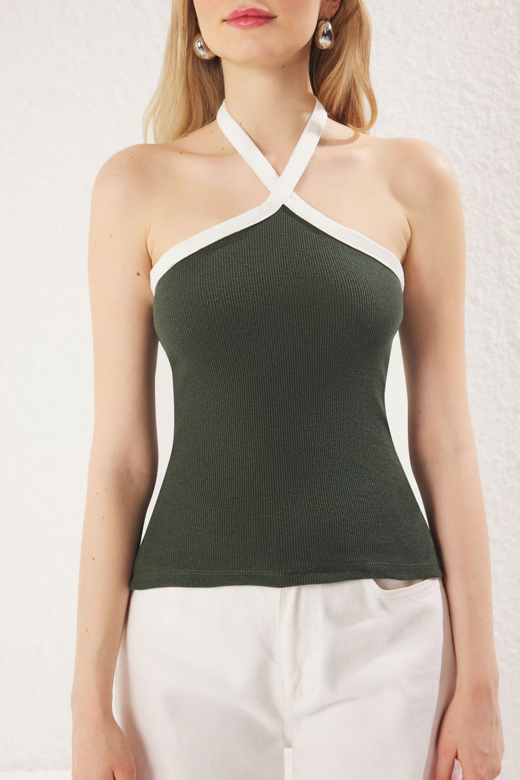 Trendyolmilla Siyah Renk Bloklu Boyundan Baglamal? Fitilli Esnek Orme Bluz TWOSS24BZ00162