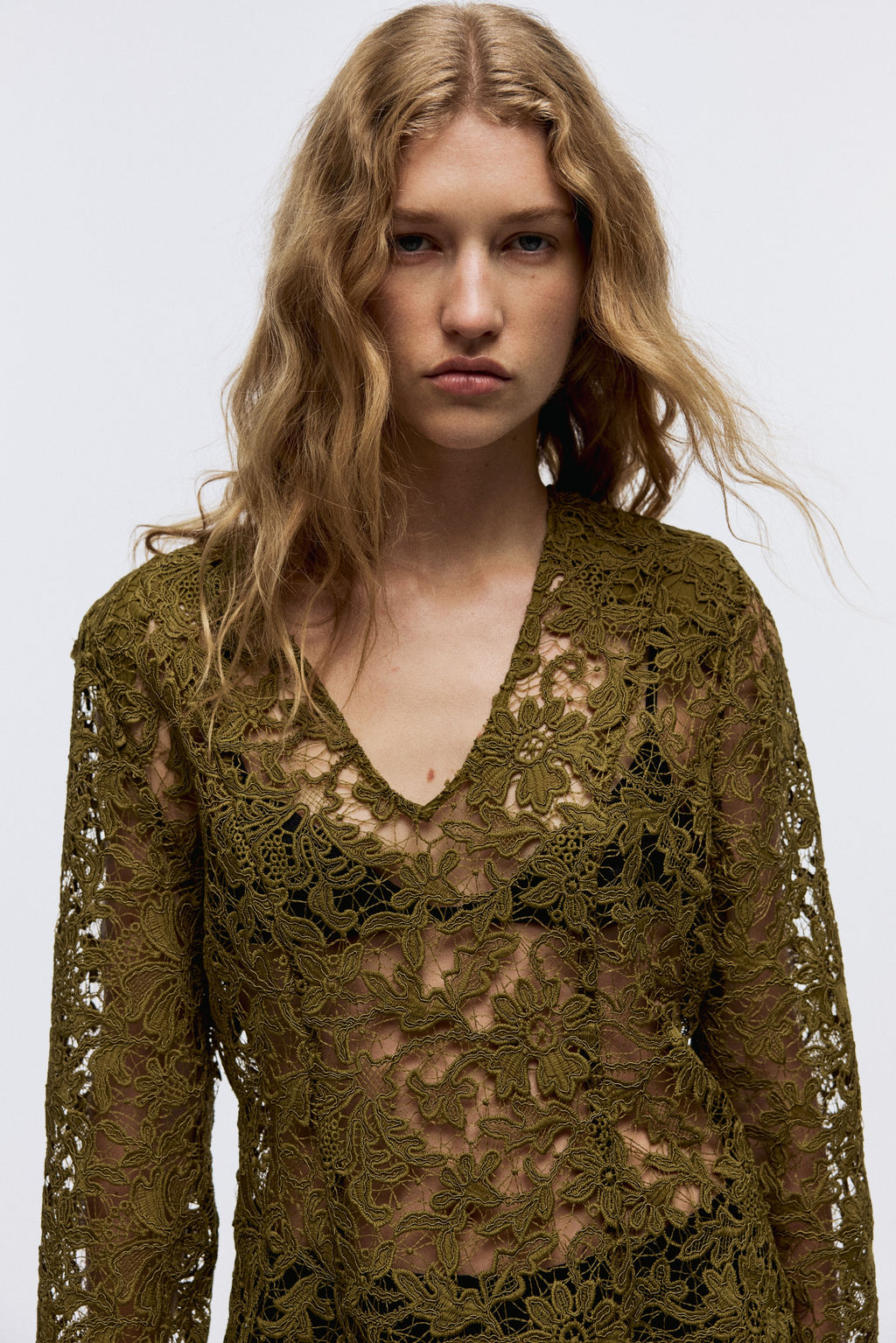 Blusa de encaje con escote en V - H&m фото 2