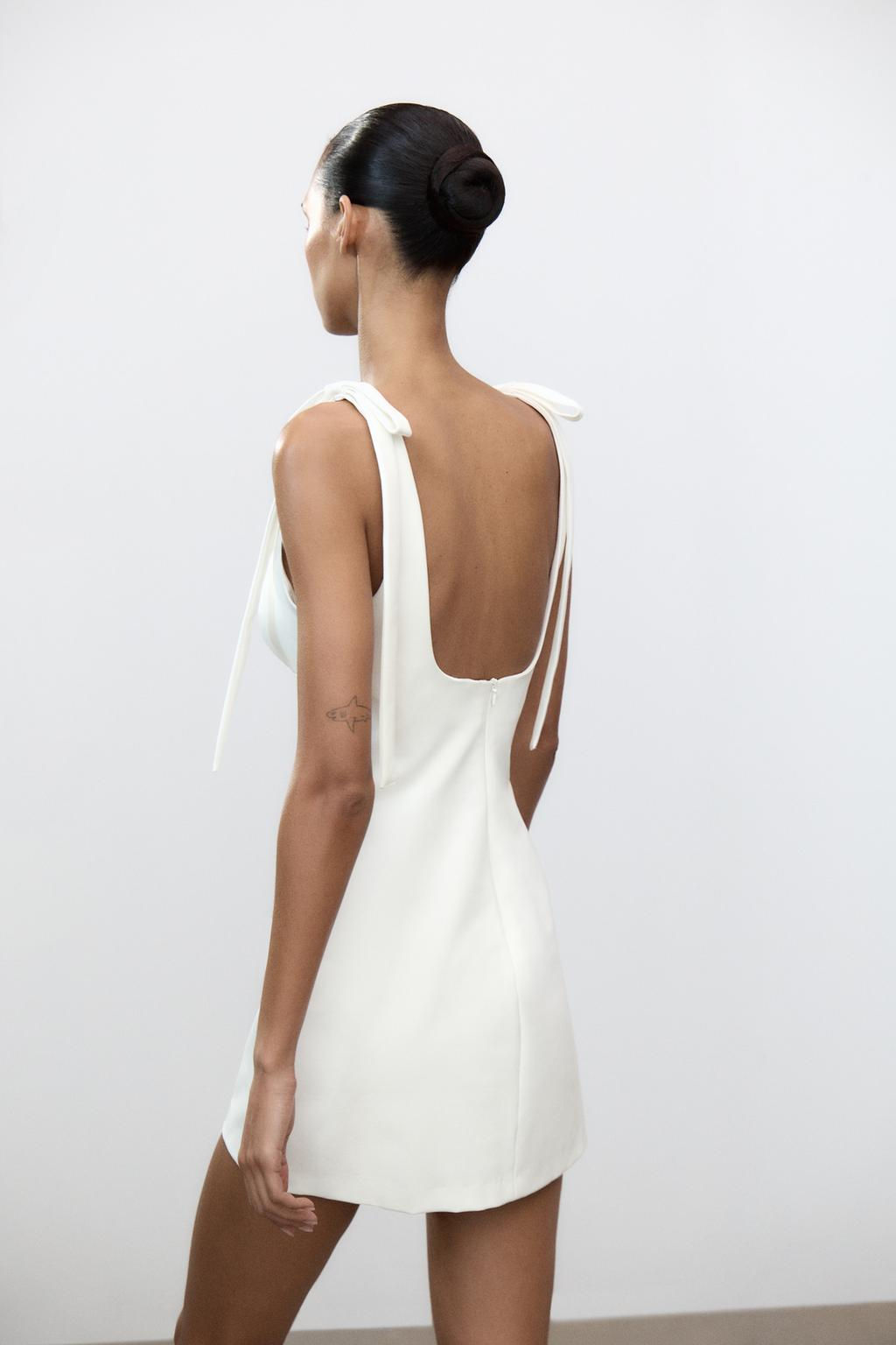 FITTED SHORT DRESS WITH BOWS