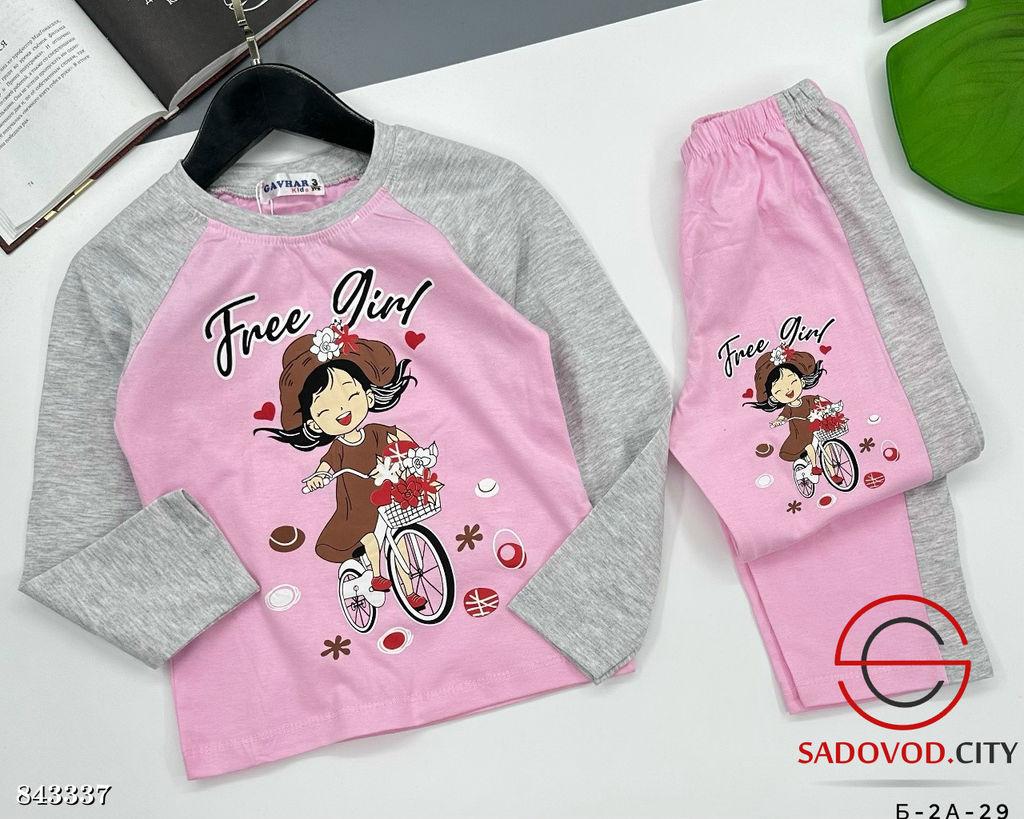 Костюм для девочки с рисунком