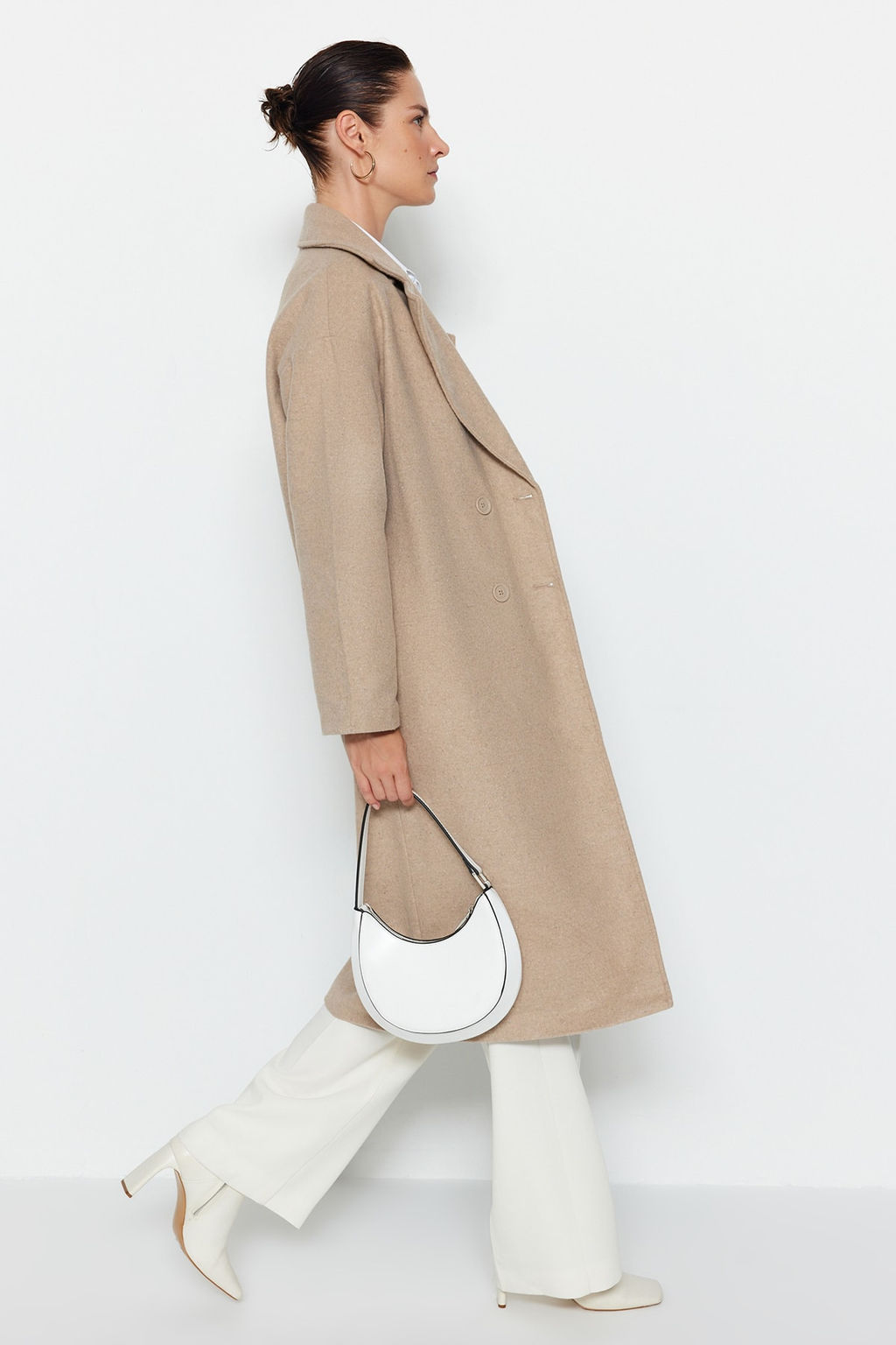 Tas Oversize Genis Kesim Uzun Yunlu Kase Kaban TWOAW21KB0038