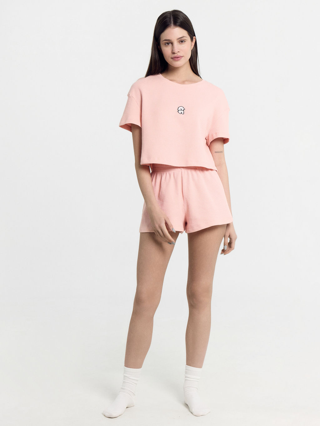 Комплект женский (футболка, шорты) в розовом цвете - Mark formelle фото 4