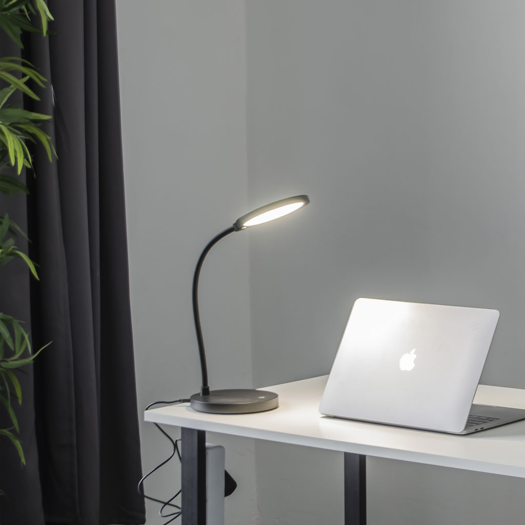 TLD-553 Black/LED/400Lm/4500K/Dimmer/USB Светильник настольный, 6W. Встроенный аккумулятор 1200mAh. Сенсорный выключатель. Черный. ТМ Uniel