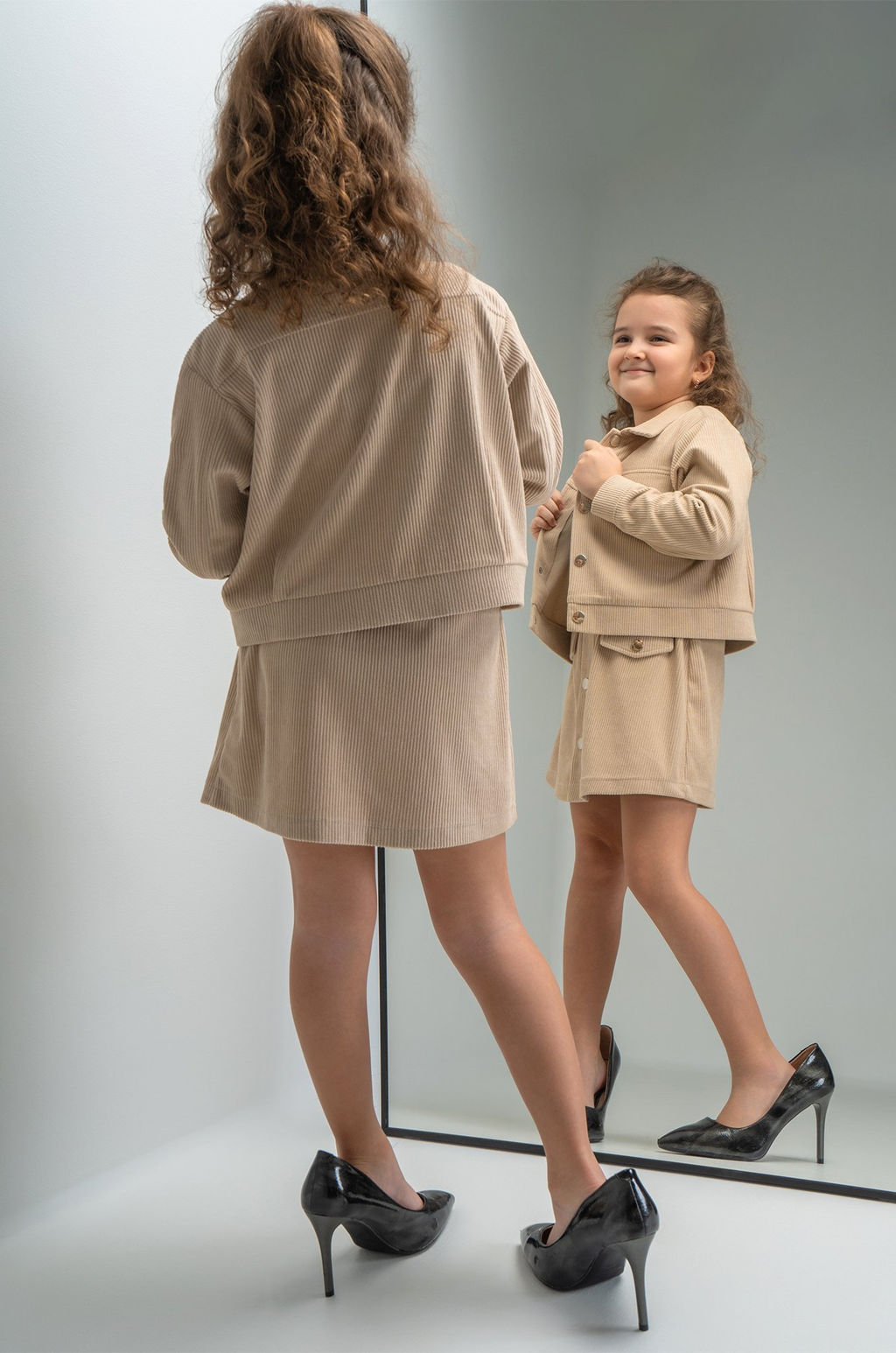 Вельветовый костюм для девочки Happyfox