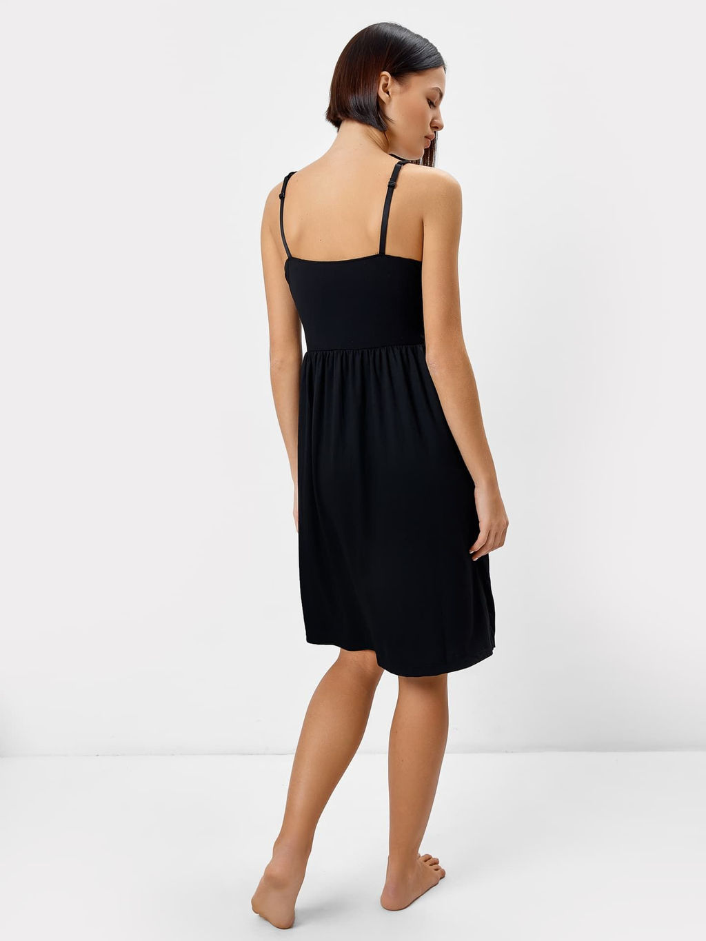 Сорочка ночная женская в черном цвете с кружевом - Mark formelle фото 3