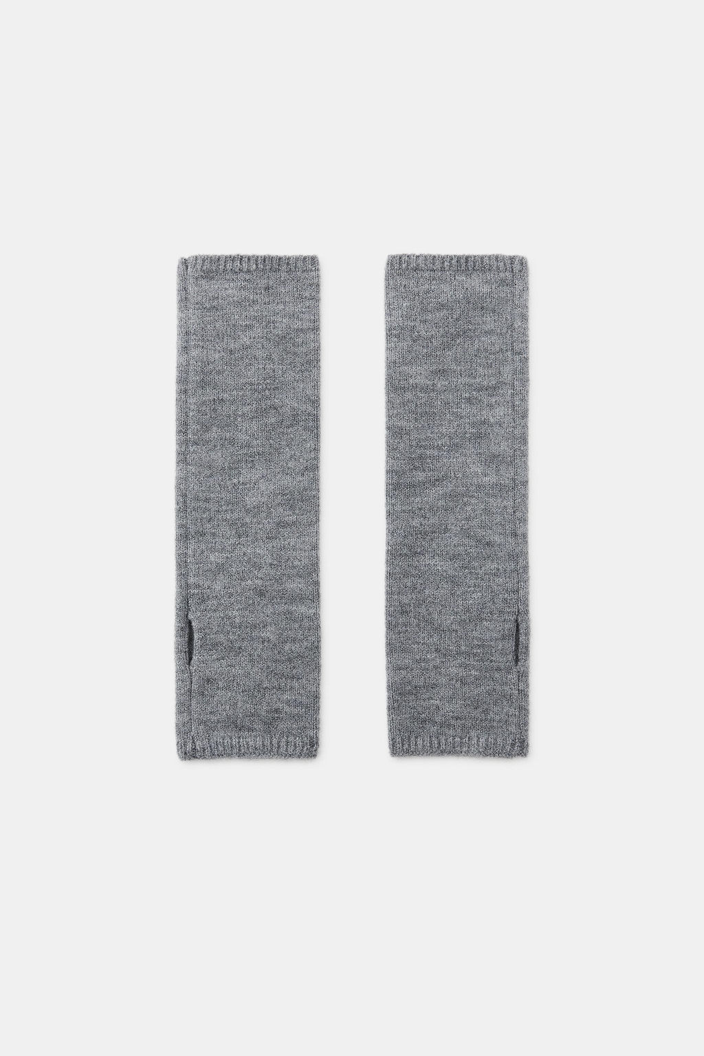 KNIT MITTENS WITH FLORAL EMBROIDERY AND BEADS