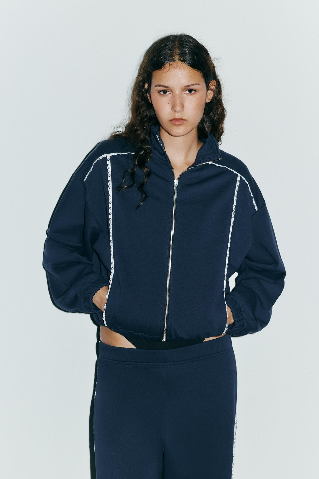 LACE DETAIL VOLUME SWEATSHIRT - Zara фото 2