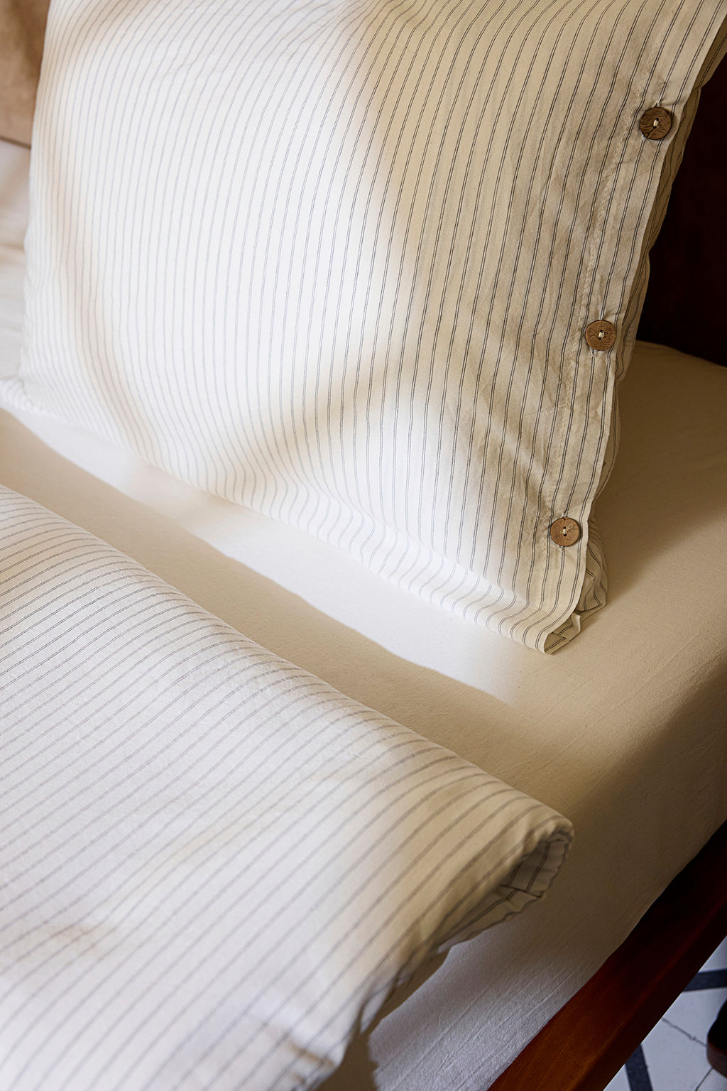 Trendyolmilla Home Cift Kisilik Ipligi Boyal? Lastiksiz Carsafl? Nevresim Tak?m? 200x220cm TPHSS25CKN00000  фото 2