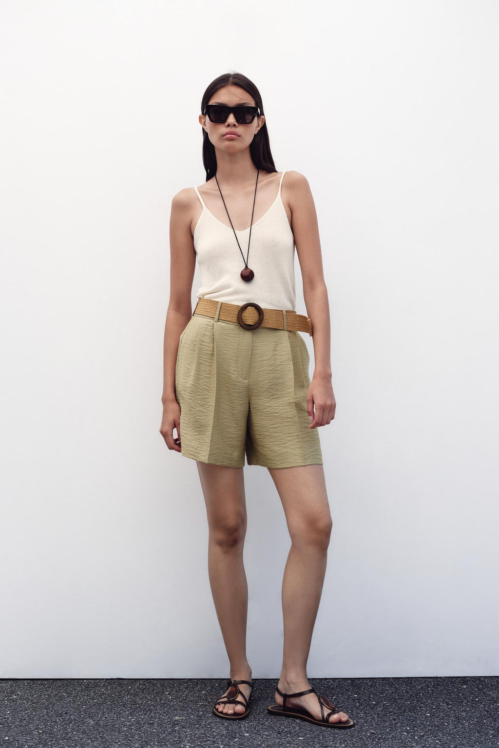 BERMUDA SHORTS WITH DARTS AND BELT - Zara фото 9