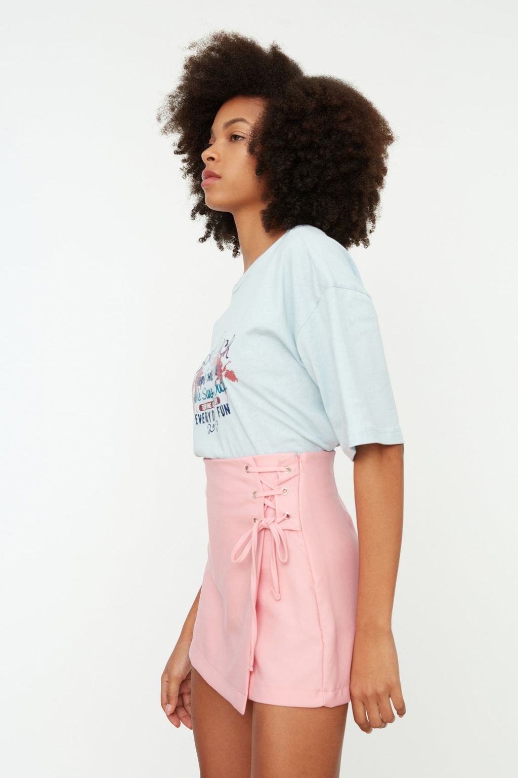 Pembe Baglama ve Kusgozu Detayl? Dokuma Sort Etek TWOAW21SR0038