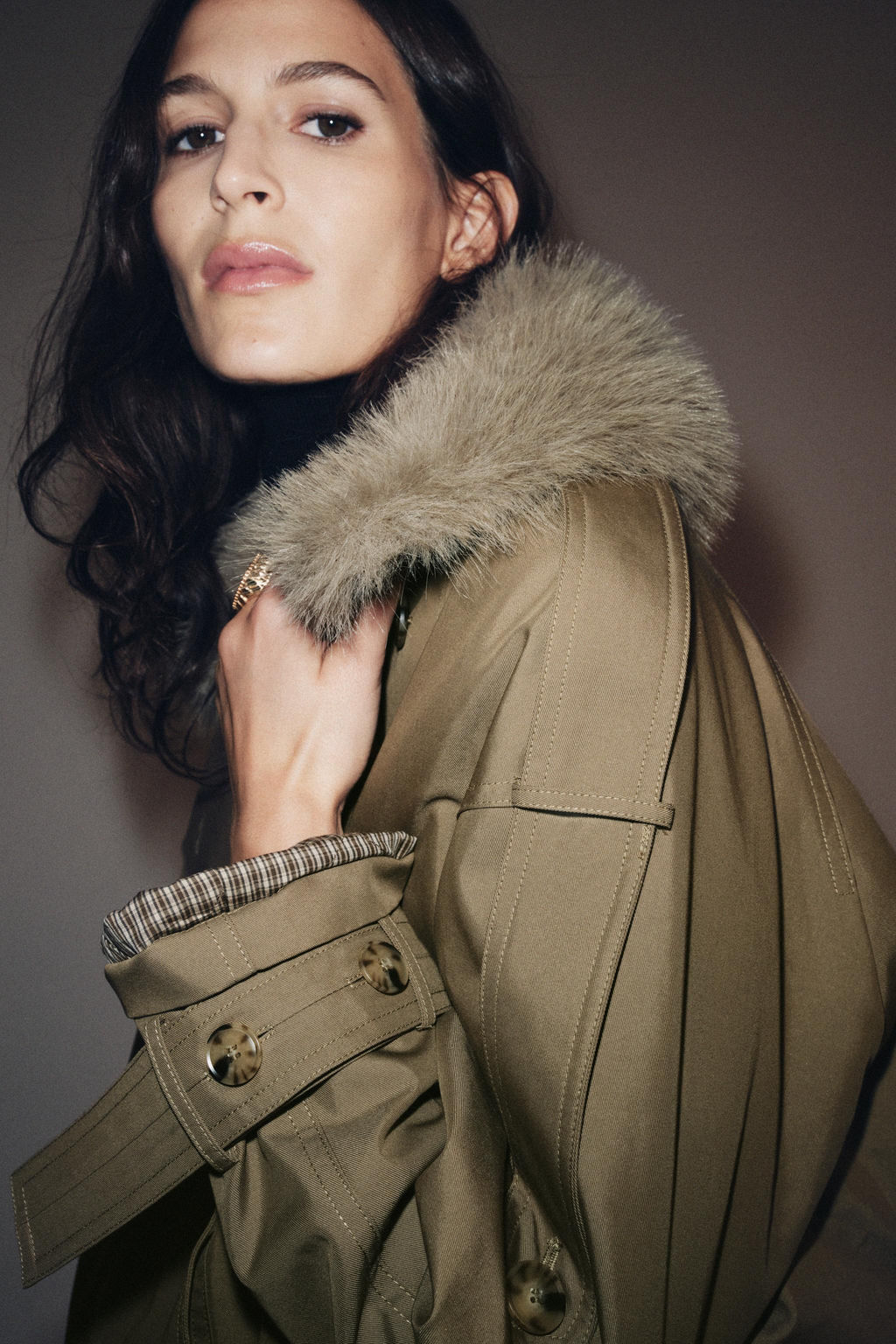 PADDED TRENCH COAT WITH FAUX FUR COLLAR ZW COLLECTION - Zara фото 7