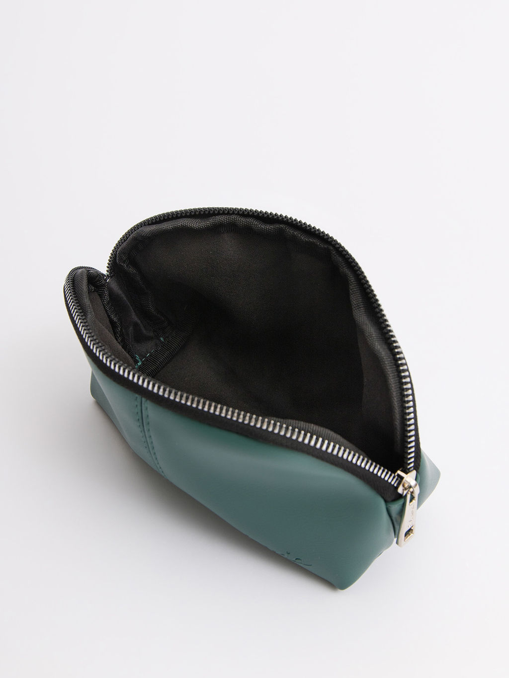 033К 678 75 Косметичка