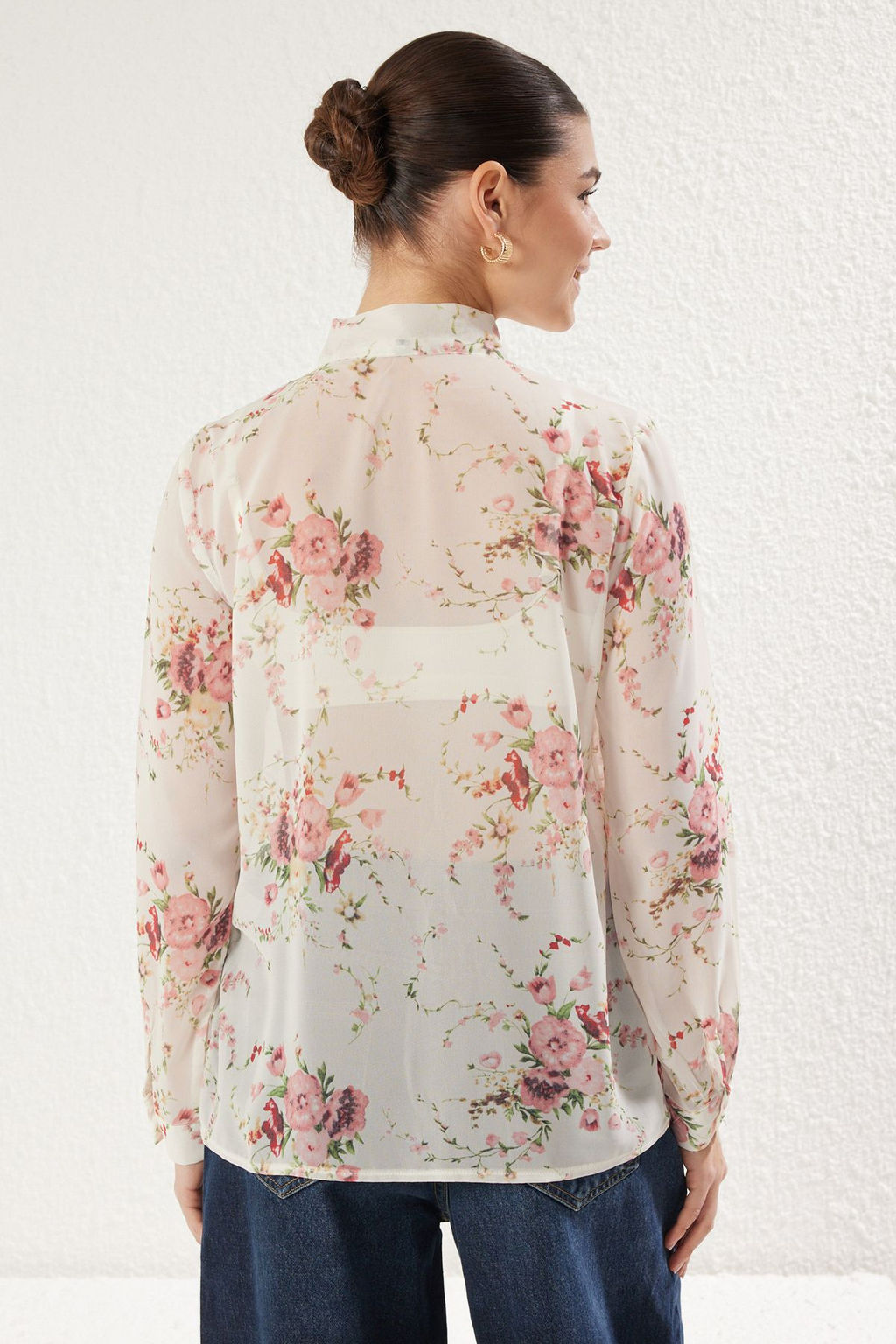 TRENDYOLMILLA Ekru Baglama Detayl? Cicek Desenli Sifon Kumas Dokuma Gomlek TWOSS25GO00044 фото 6