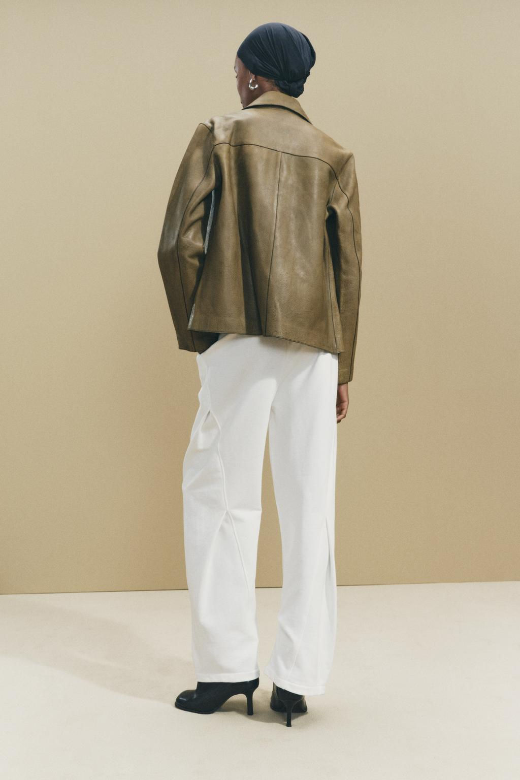 JOGGERS WITH PLEAT DETAIL - Zara фото 3