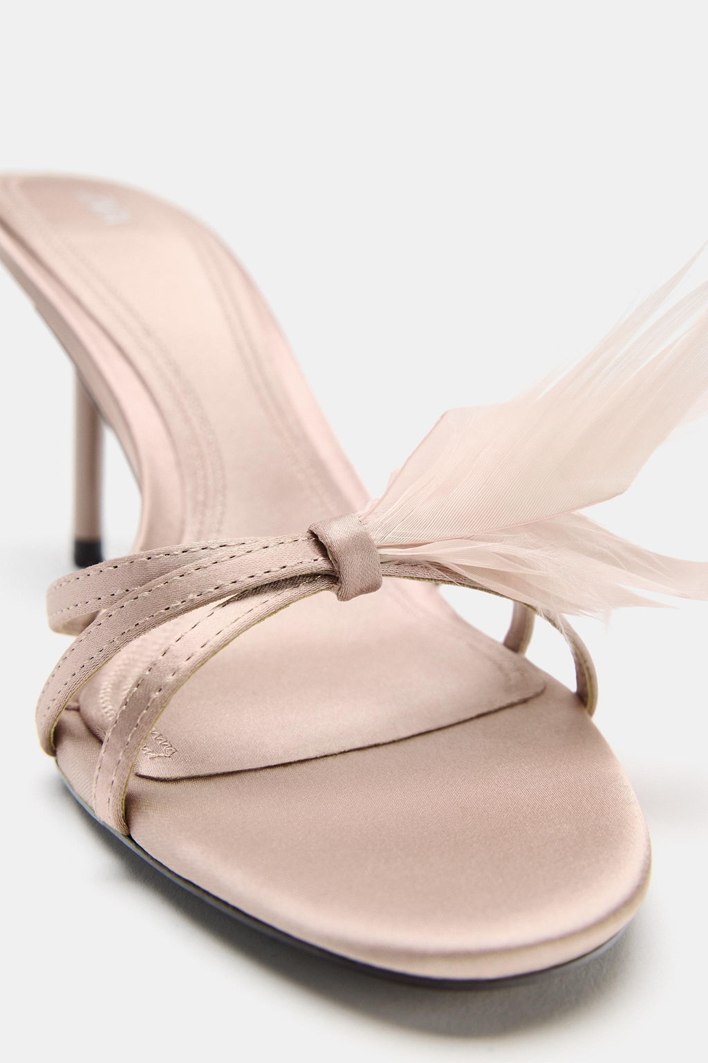 SANDALIA TAC?N DETALLE PLUMAS / Rosa Pastel - Zara фото 8