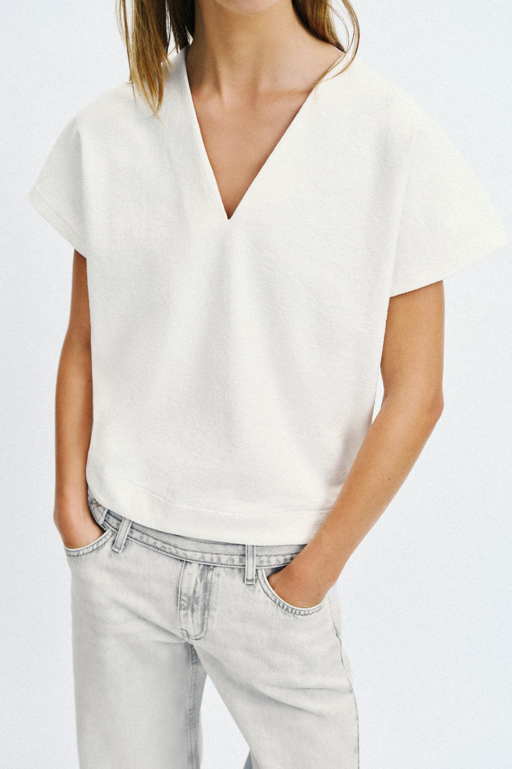 CAMISETA R?STICA ESCOTE PICO / Blanco roto