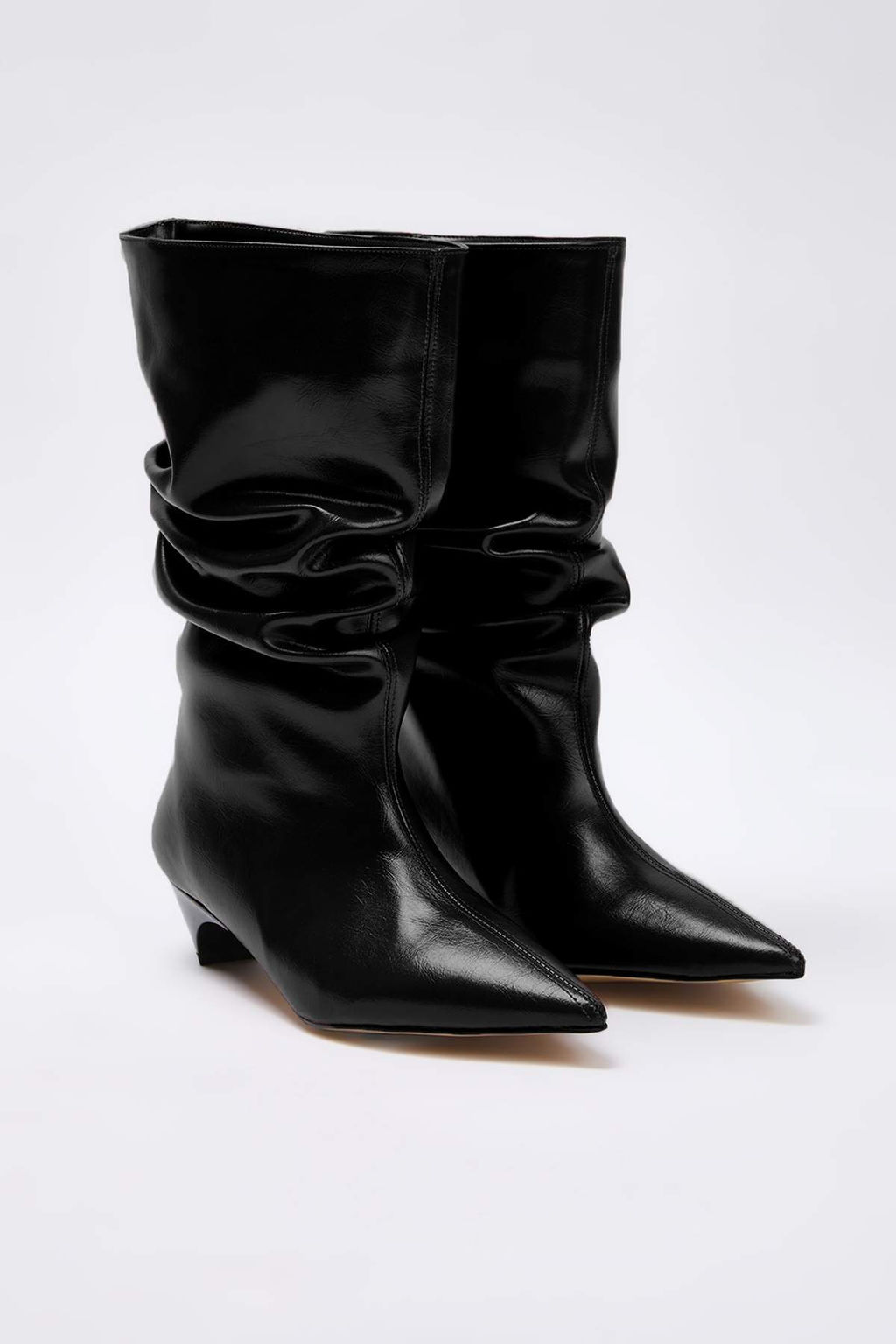 Siyah Koruklu Kitten Ucgen Topuklu Premium Kad?n Cizme TAKAW26CZ00029