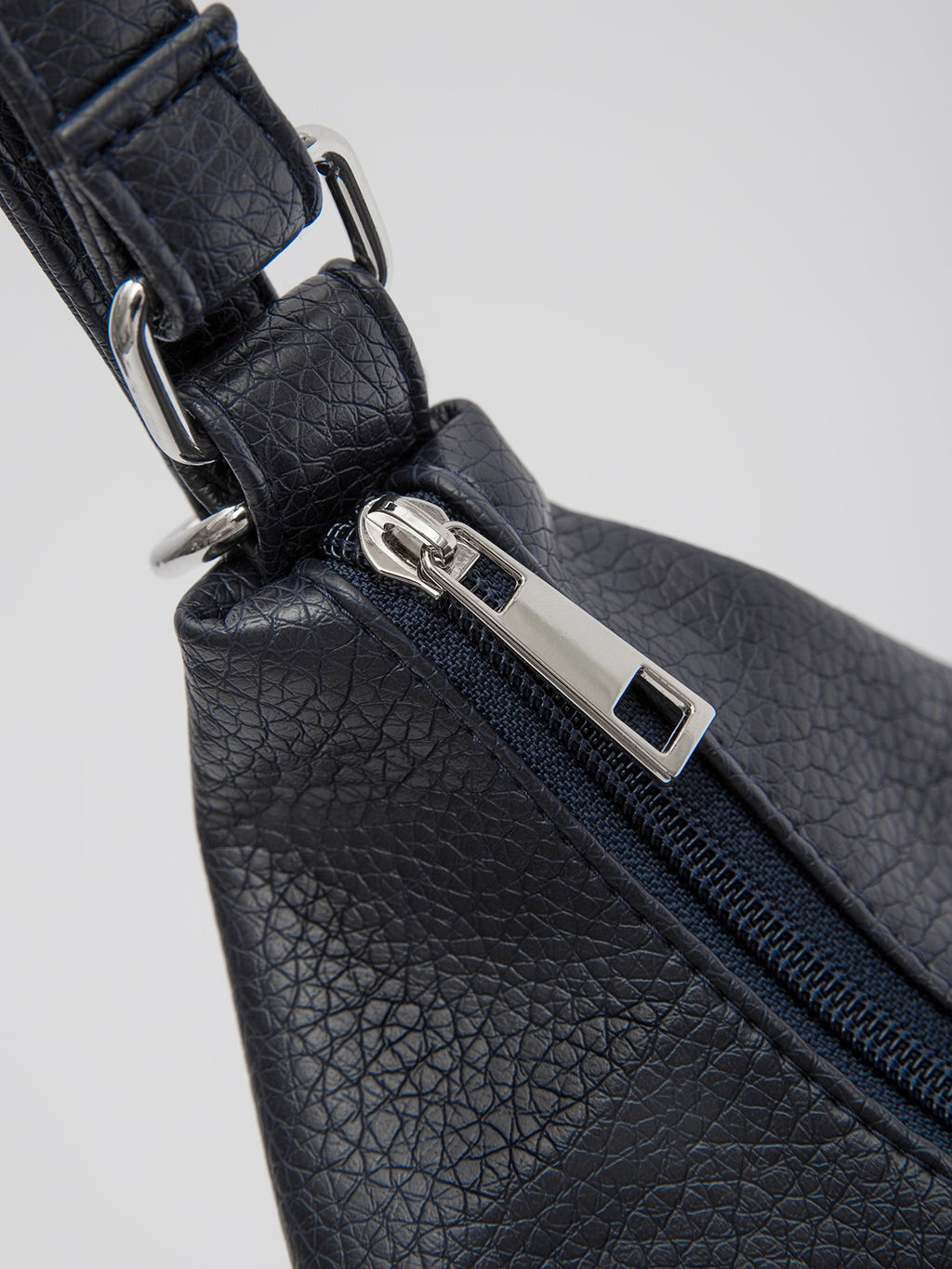 1375 860 70 Сумка женская