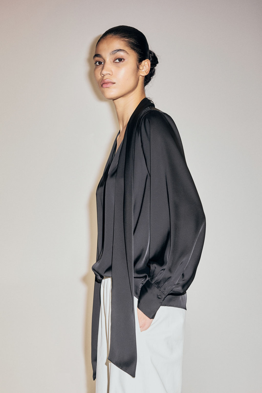 Blusa de gasa con lazada - H&m фото 8