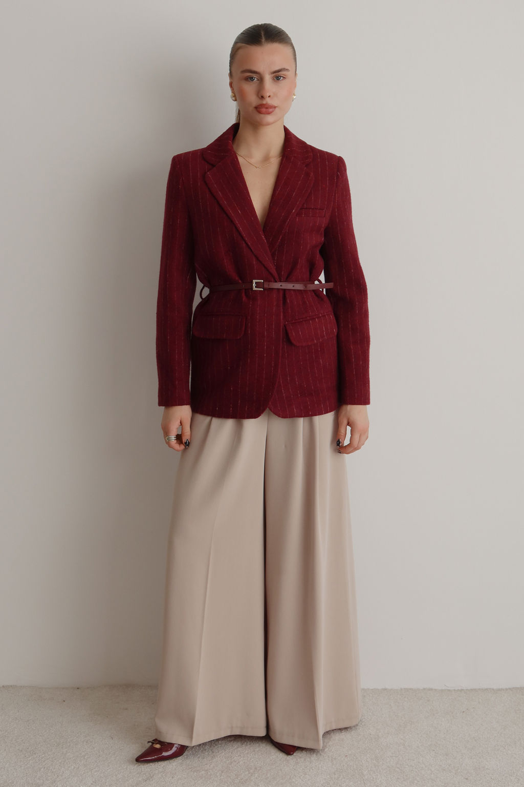 Bordo Kase Cizgili Kemerli Dokuma Blazer Ceket TWOAW26BC00072