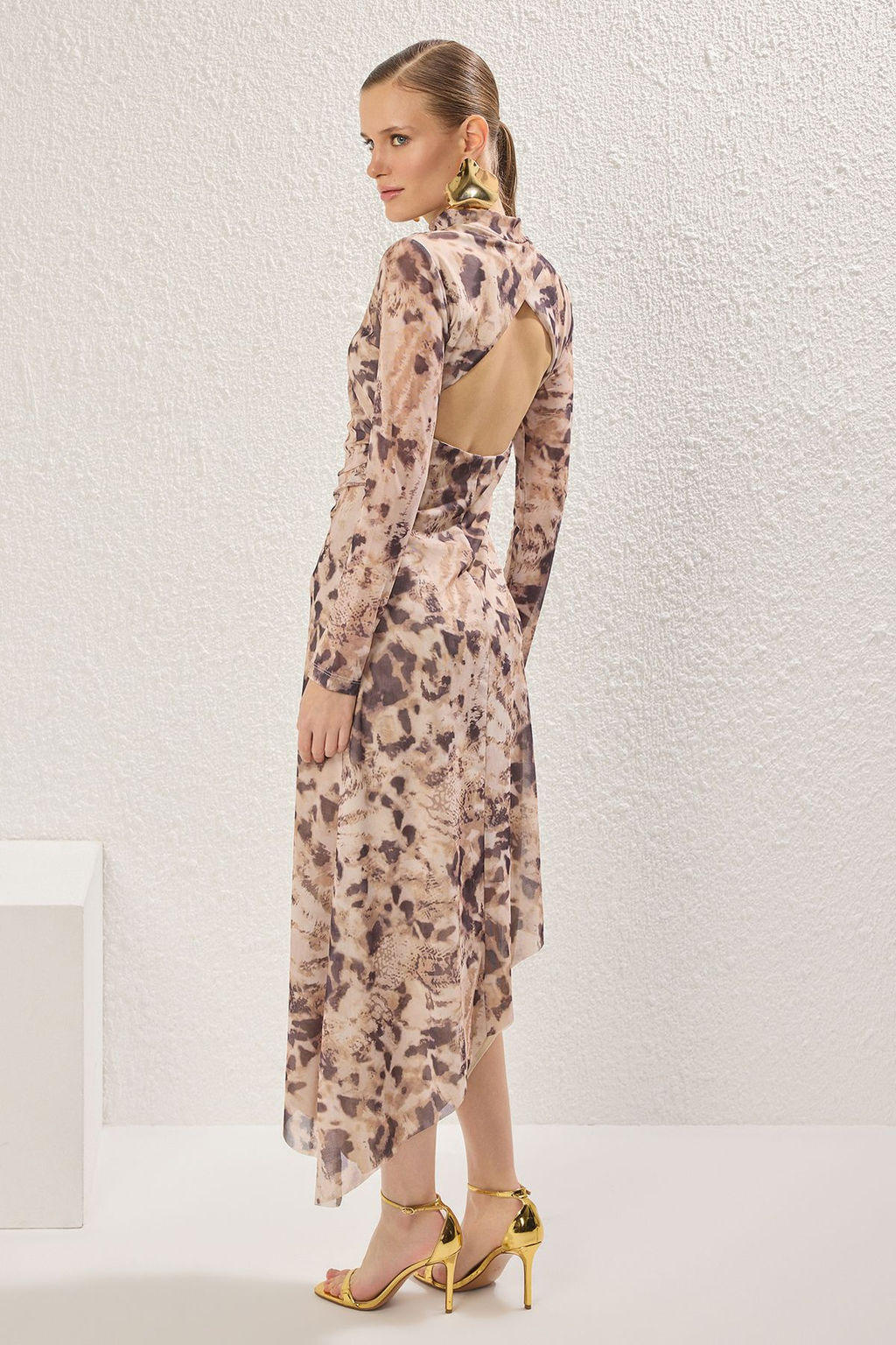 TRENDYOLMILLA Cok Renkli Leopar Desenli Vucuda Oturan Astarl? Tul Elbise TPRSS25EL00036  фото 4