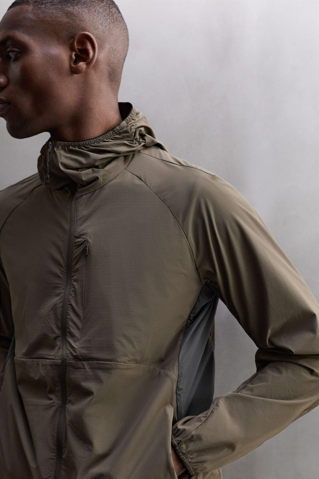 LIGHTWEIGHT COLOUR BLOCK TECHNICAL JACKET - Zara фото 6
