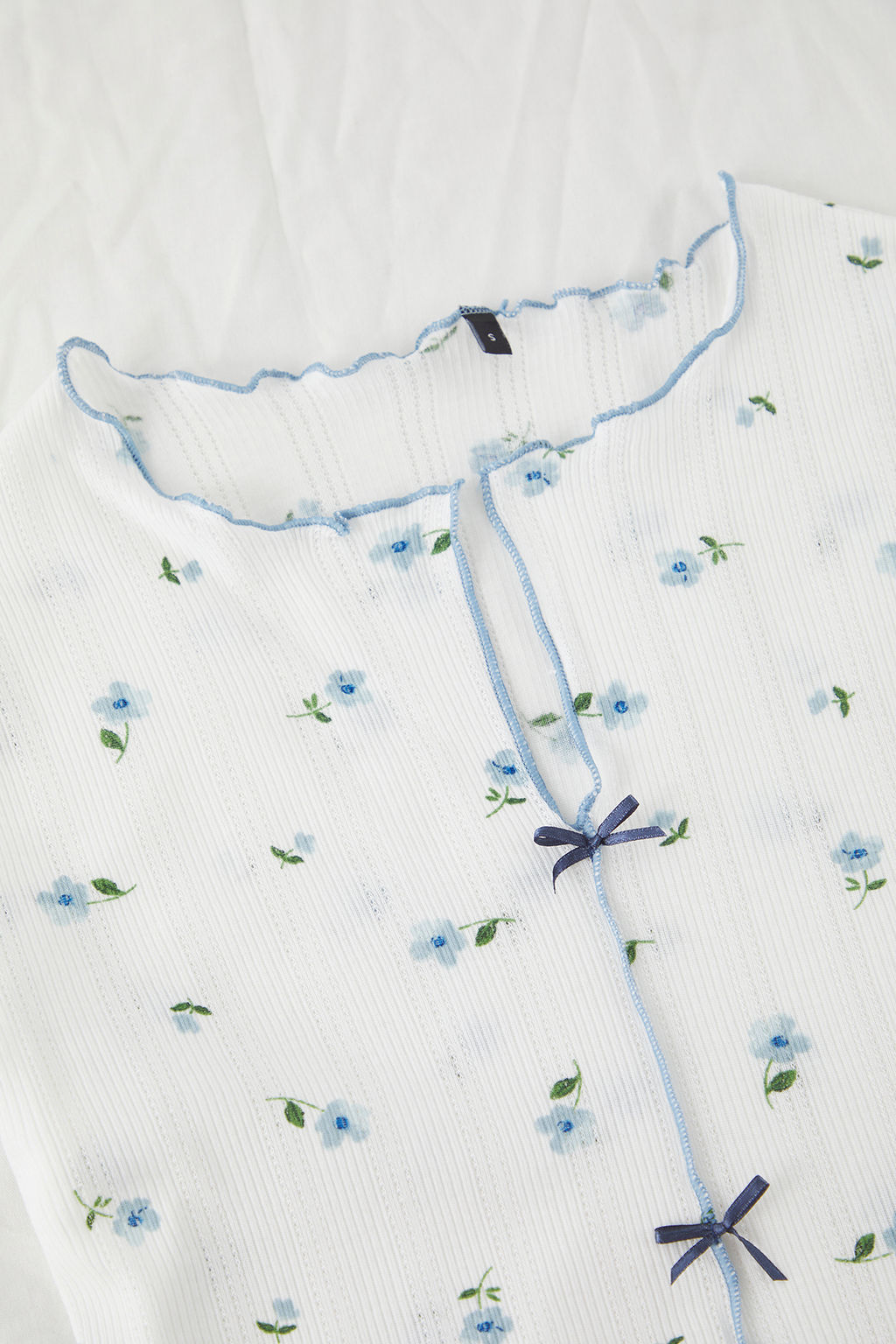 Trendyolmilla Beyaz %100 Pamuklu Cicekli Kurdele/Fiyonklu Fitilli Orme Pijama Tak?m? THMSS25PT00434 фото 18